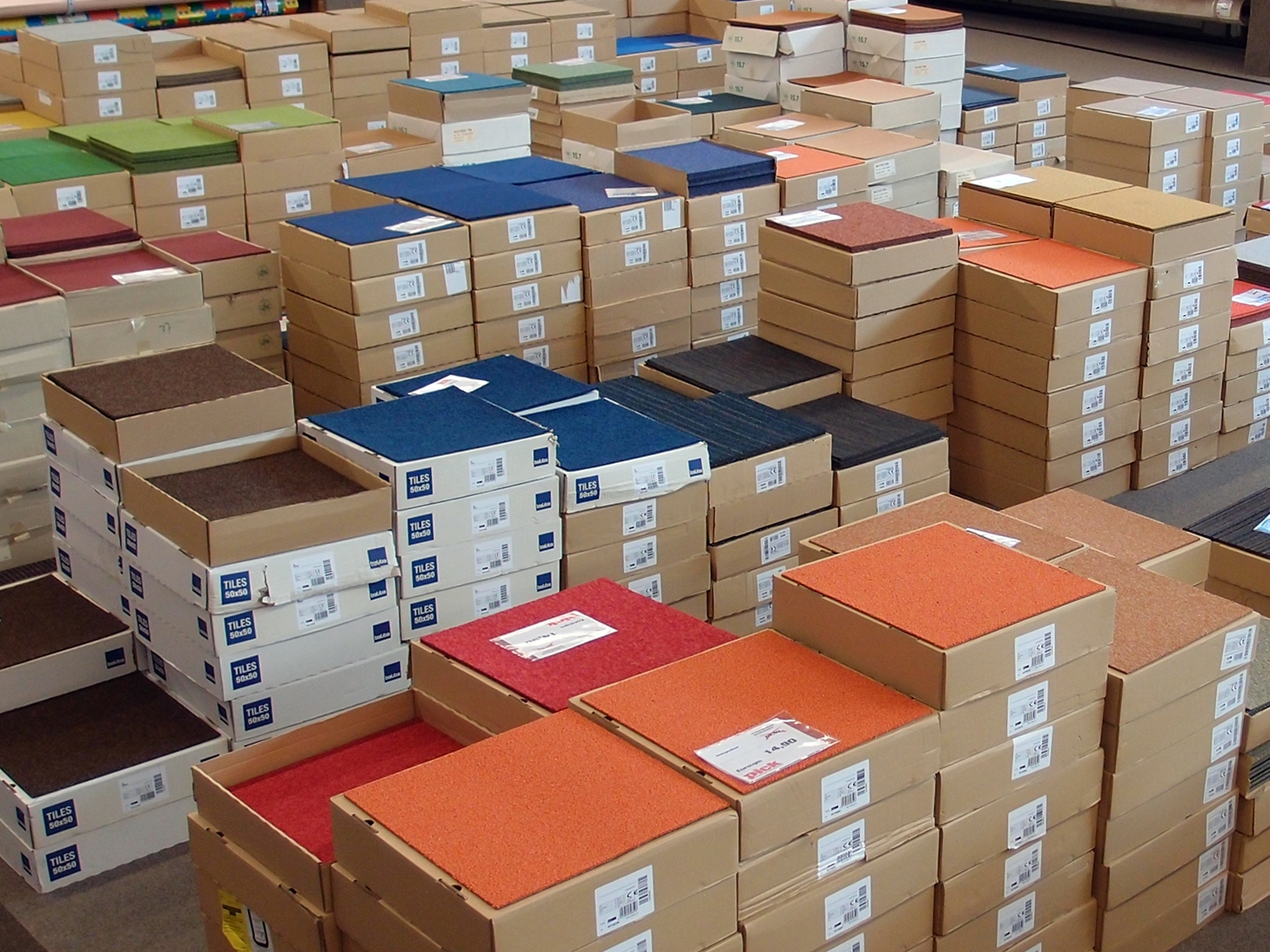 Pick Bodenbeläge - günstige und hochwertige Teppichfliesen